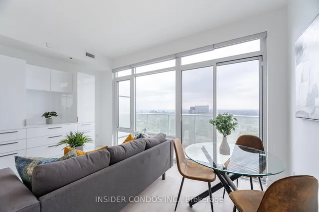 Additional image 15 of 501 Yonge St Unit 5202