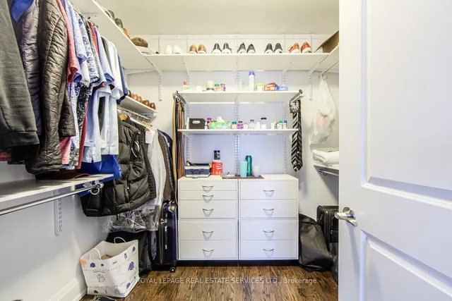 Additional image 25 of 21A Roycrest Ave