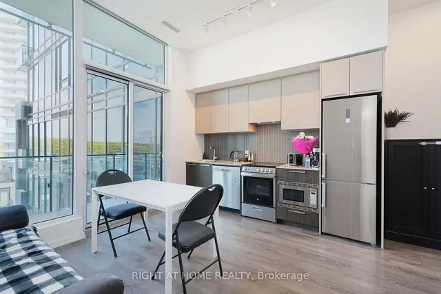 Additional image 11 of 4208 Dundas St Unit 523