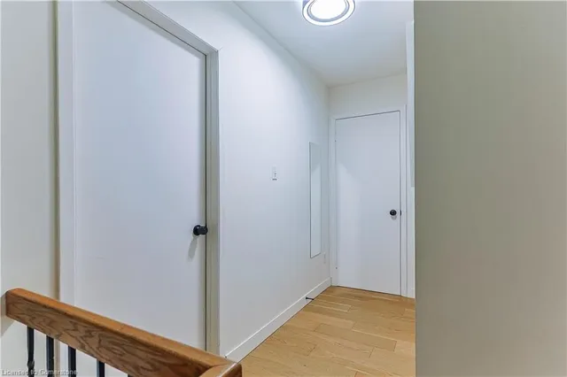 Additional image 18 of 5475 Lakeshore Rd Unit 54