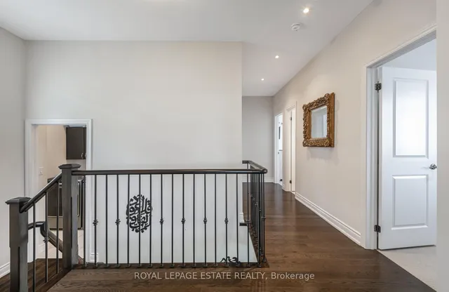 Additional image 41 of 29 Provost Tr