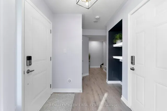 Additional image 12 of 898 Ash Gate