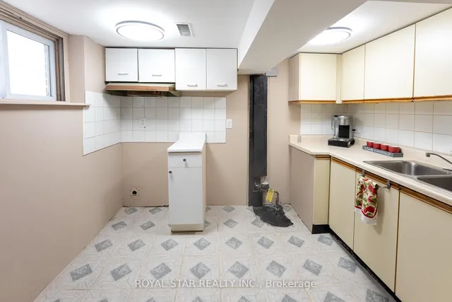 Additional image 22 of 82 Westlake Ave