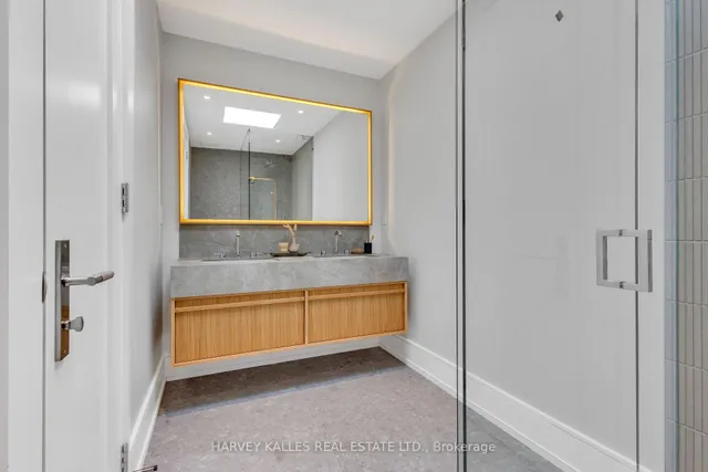 Additional image 23 of 444 Roxton Rd