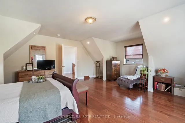 Additional image 21 of 68 Maywood Park