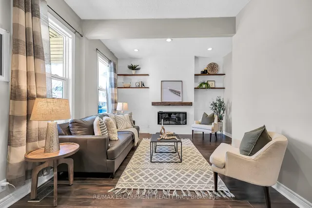 Additional image 3 of 161 RAY St