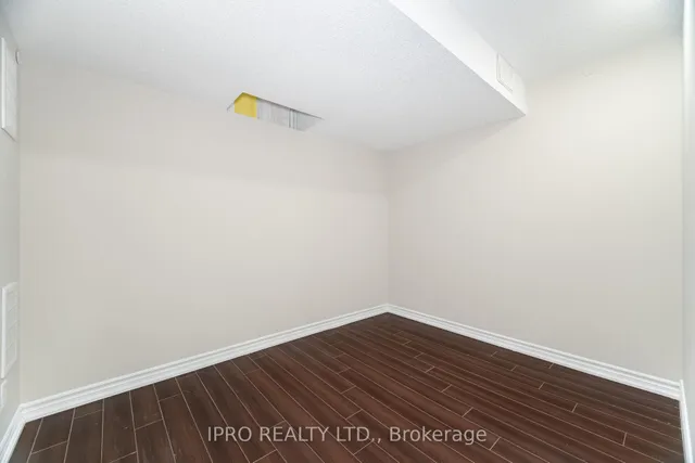 Additional image 44 of 803 Khan Cres