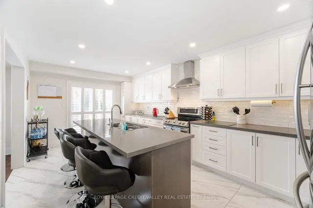 Additional image 15 of 2 Bramoak Cres