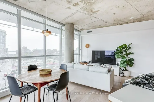 Additional image 9 of 318 King St Unit 907