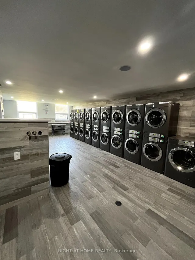 Additional image 20 of 4 Lisa St Unit 412