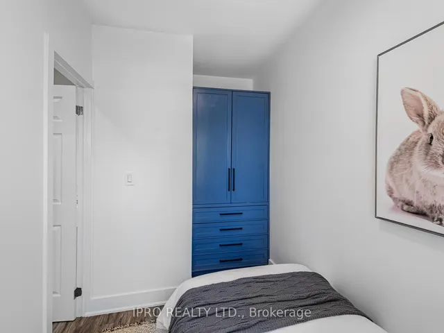 Additional image 20 of 5 Thyra Ave