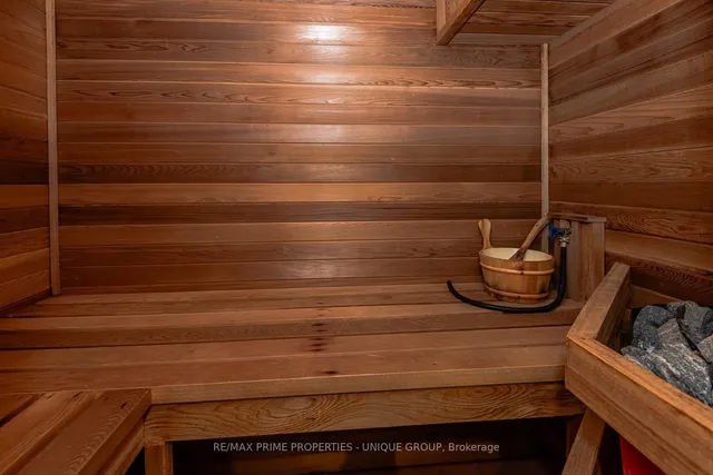 Additional image 33 of 115 Glenayr Rd