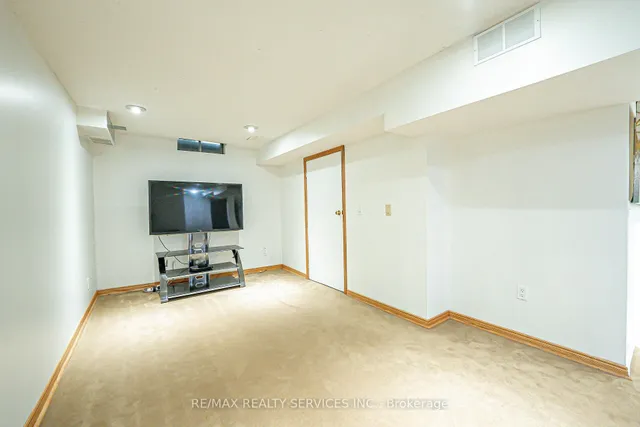 Additional image 35 of 192 Cresthaven Rd Unit 19