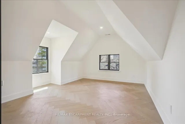 Additional image 43 of 2187 Lakeshore Rd