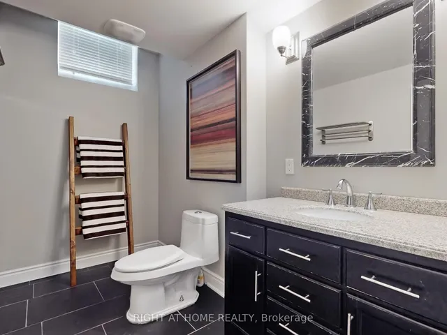 Additional image 36 of 1504 Pinery Cres