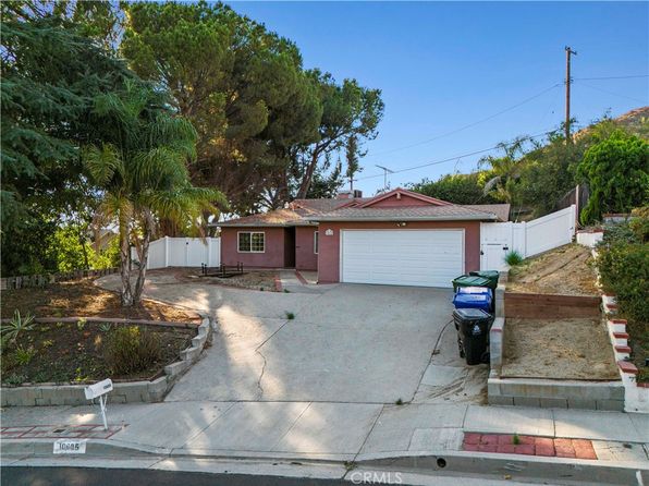 10685 Ledeen Dr, Sylmar, CA 91342