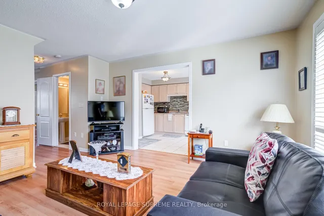 Additional image 9 of 1063 Wallbrook Cres