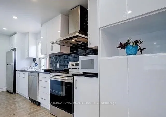 Additional image 6 of 8 Farrell Ave