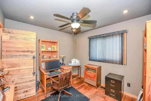 Additional image 24 of 14 Royce Ave