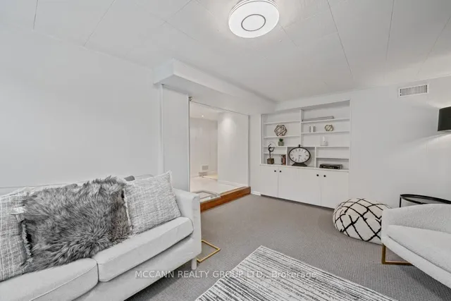 Additional image 40 of 168 Roslin Ave