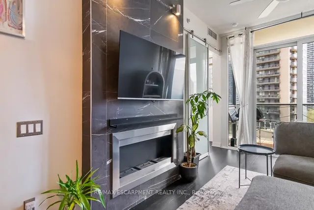 Additional image 16 of 88 Park Lawn Rd Unit 607