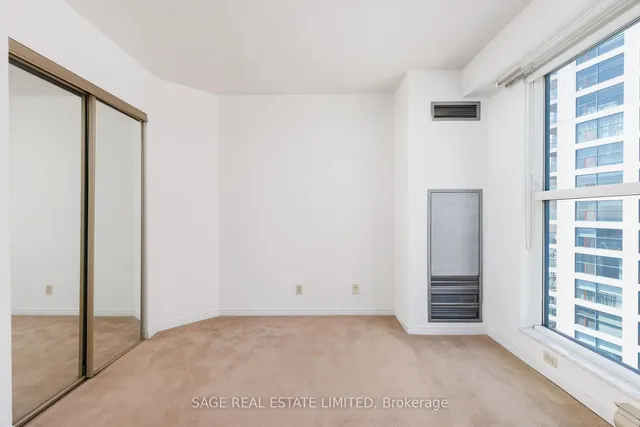 Additional image 26 of 99 Harbour Sq Unit 3002