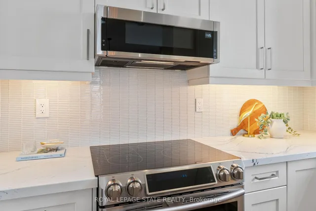 Additional image 13 of 5250 Lakeshore Rd Unit 1405