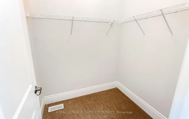 Additional image 32 of 25 Icon St