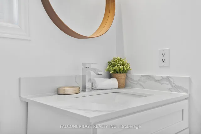 Additional image 37 of 200 Veterans Dr Unit 2