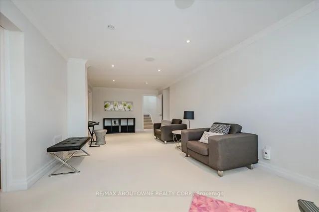 Additional image 39 of 8 Inverhuron Tr