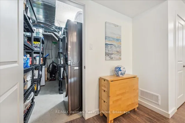 Additional image 29 of 399 Greenfield Ave