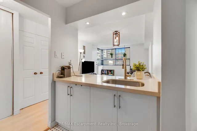 Additional image 11 of 80 Saint Patrick St Unit 820