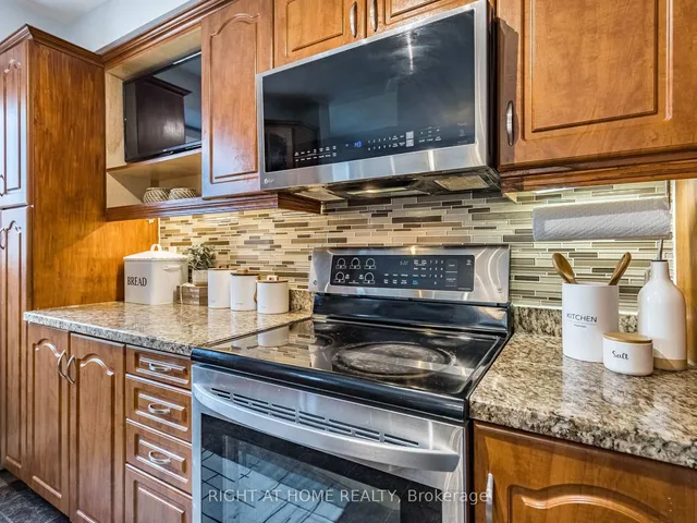 Additional image 12 of 11 Tiller Tr