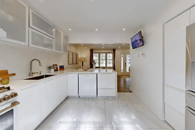 Additional image 16 of 2950 Bayview Ave