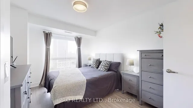 Additional image 19 of 125 Village Green Sq Unit 1606