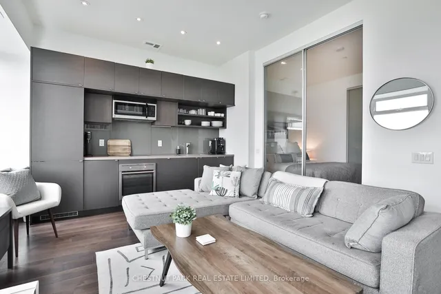 Additional image 7 of 111 St. Clair Ave Unit 1422