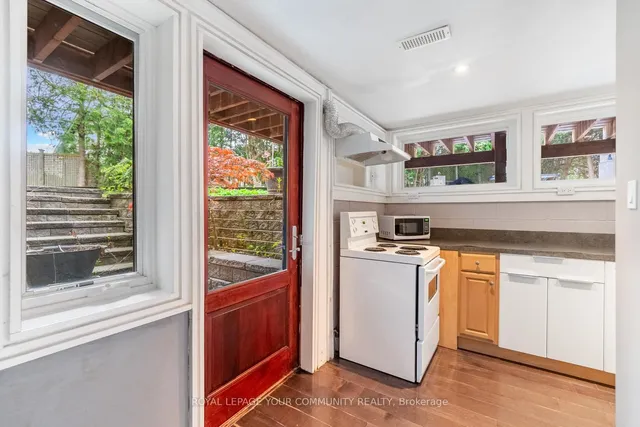 Additional image 30 of 21 Yewfield Cres