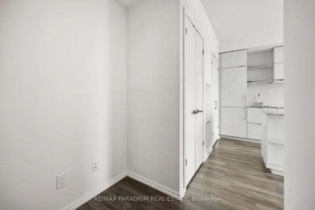 Additional image 9 of 197 Yonge St Unit 4301