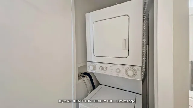 Additional image 18 of 20 Joe Shuster Way Unit 202