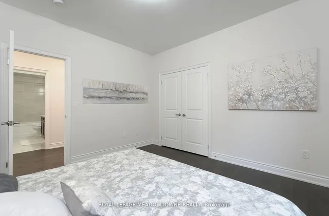 Additional image 32 of 3173 Millicent Ave