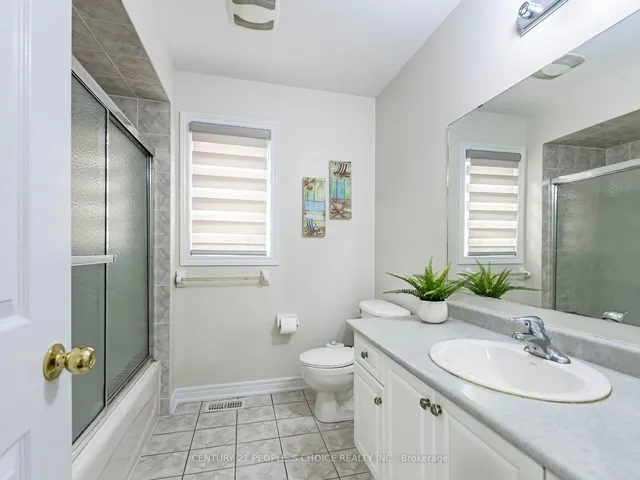 Additional image 39 of 74 Crystalview Cres