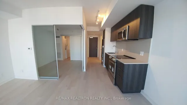 Additional image 15 of 25 Richmond St Unit 1414