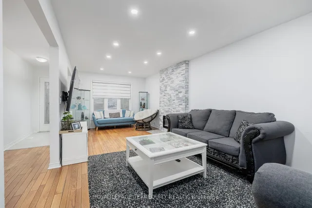 Additional image 7 of 77 Warwick Castle Crt