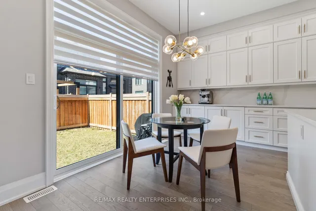 Additional image 16 of 1437 Lakeport Cres