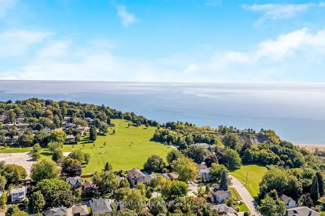 Additional image 50 of 68 Harewood Ave