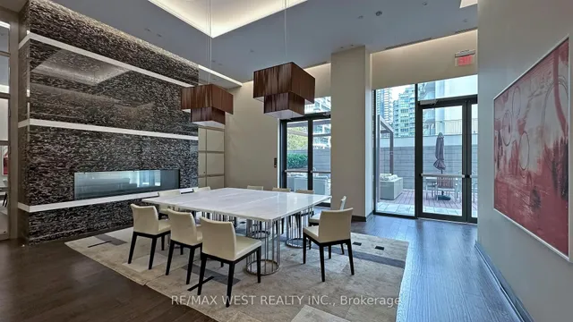 Additional image 17 of 70 Roehampton Ave Unit 314