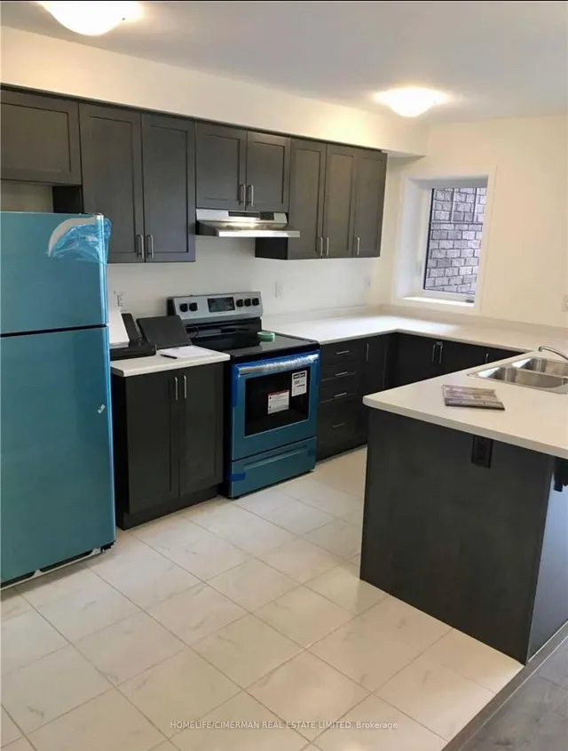 Additional image 5 of 521 Fir Crt