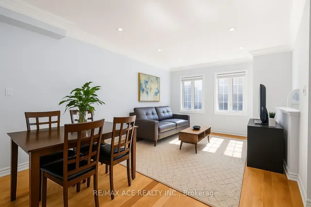 Additional image 4 of 5 Rodeo Crt