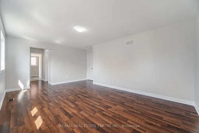 Additional image 32 of 18 Eltesoro St