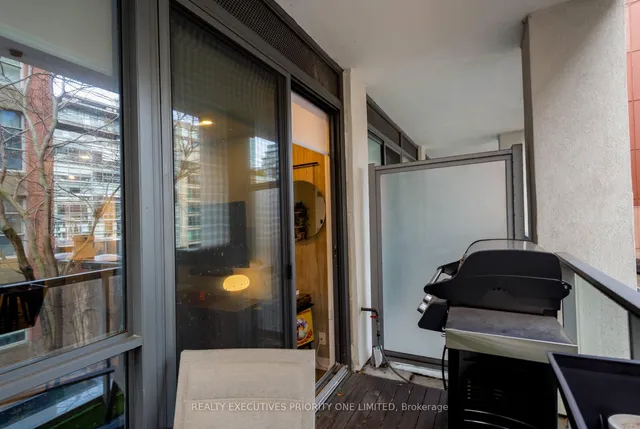 Additional image 19 of 39 Brant St Unit 309